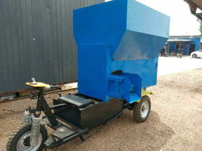 新疆三方電動(dòng)撒料車定制廠家 助力現(xiàn)代化牲畜養(yǎng)殖